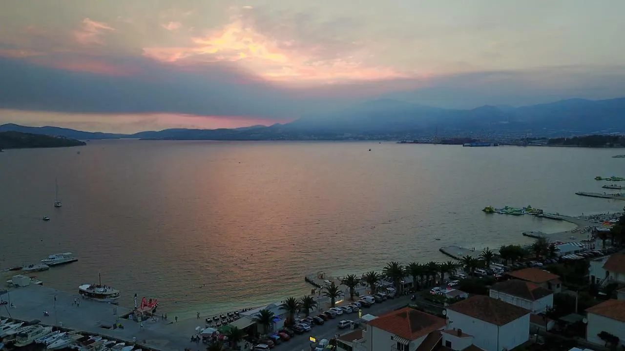 Villa Jidro Trogir Hotel apartamentowy